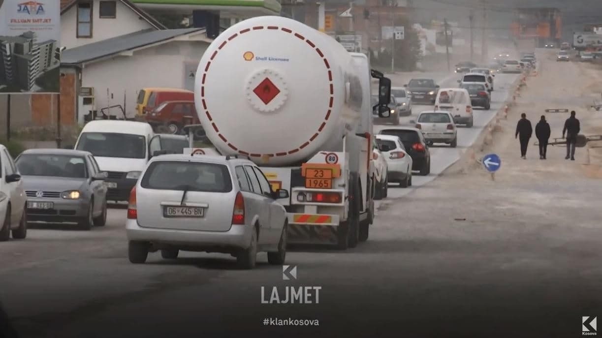 S’kryhen punimet në rrugën Gjilan – Bujanoc, banorët protestojnë (VIDEO)