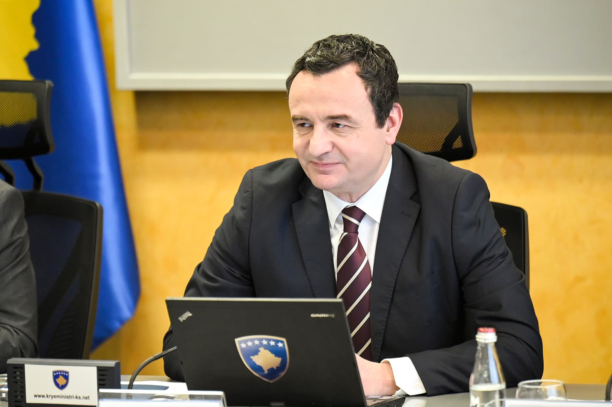 Kurti mburret me pakon fiskale, thotë se sukseset e qeverisë po ia njohin organizatat e huaja