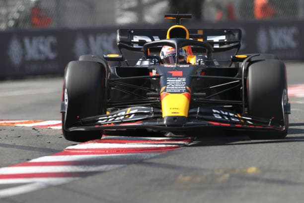 Verstappen, kryevepër në Monako