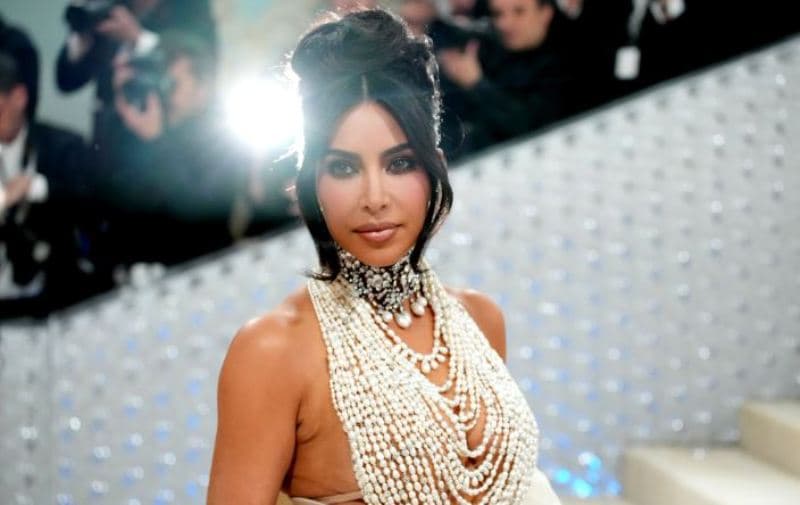 Kim Kardashian zbulon se njëri nga djemtë e saj ka sëmundje të rrallë të lëkurës