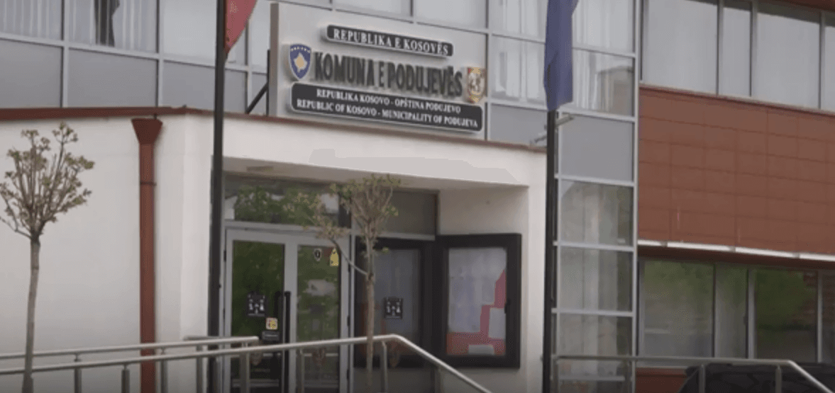 Florentina Osmani, e katërta që largohet nga udhëheqja e Drejtorisë së Inspektoratit në Podujevë (VIDEO)