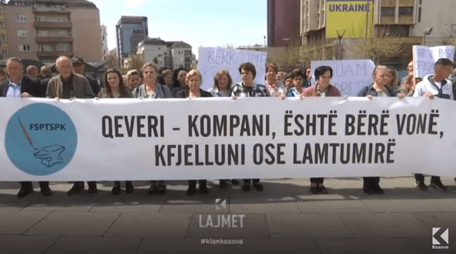 Protestojnë sindikalistët: Privatët kërkojnë rritje të pagës minimale (VIDEO)