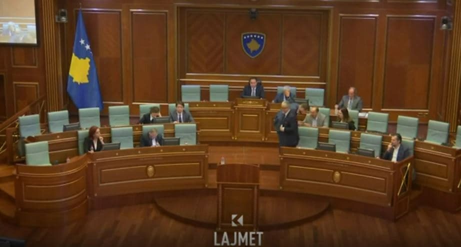 Quni e Haxhiu përplasen për Isufajn (VIDEO)