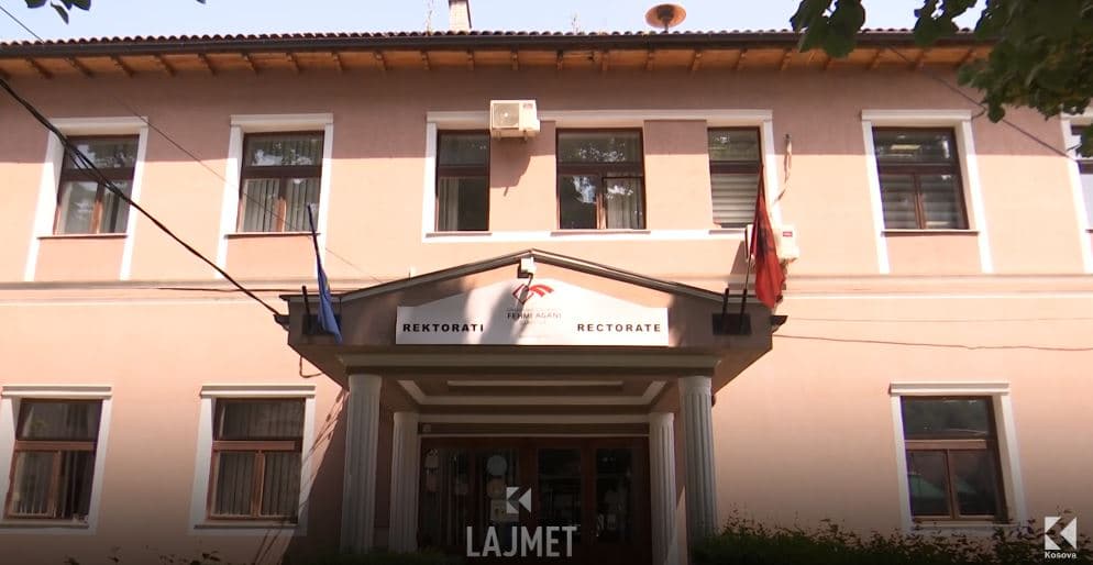 Rektori i shkarkuar i Universitetit të Gjakovës do që të kthehet prapë në atë pozitë (VIDEO)