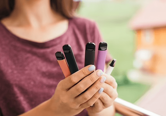 Vape ndalohet në Zelandën e Re, specifik ato me shije ‘karamele pambuku’