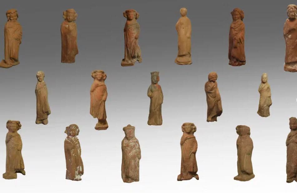 Në një tempull grek zbulohen mijëra figura të shenjta të lëna nga adhuruesit e lashtë