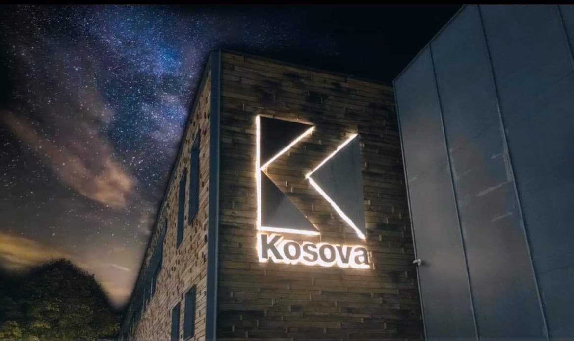 Klan Kosova dorëzon ankesën në ARBK (VIDEO)