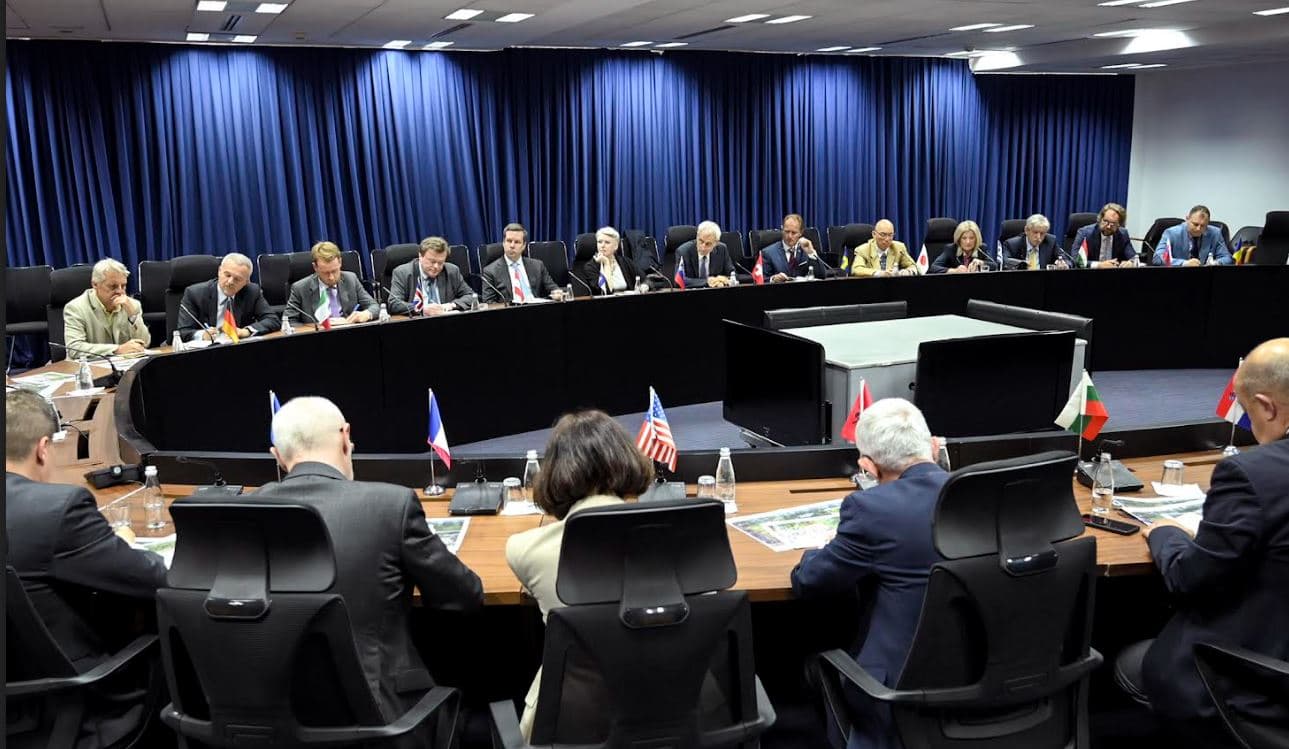 Ambasadorët e huaj njoftohen për situatën e sigurisë në vend