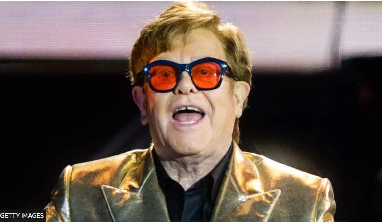 Elton John del nga spitali, ishte lënduar në vilën e tij në Francë