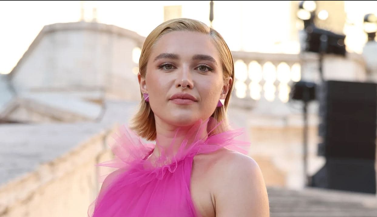 Florence Pugh thotë se njerëzit janë të frikësuar nga ‘liria’ që ajo ndjen me trupin e saj