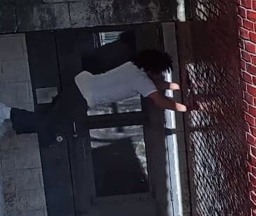 SHBA: I dënuari me burgim të përjetshëm ik në mënyrë spektakolare (VIDEO)