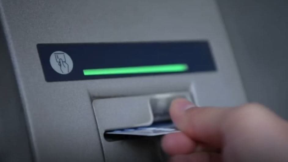Rriten kamatat, bankat kënaqen para (VIDEO)