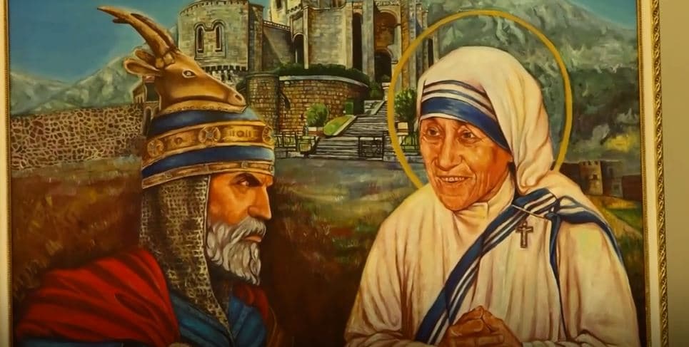 Ekspozita humanitare: Një punim për Nënë Terezën 18 mijë euro (VIDEO)