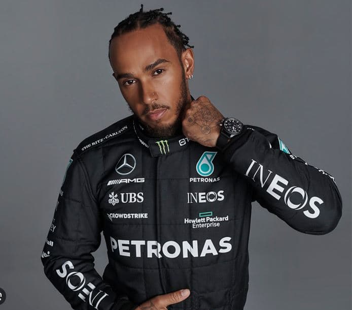 Hamilton nënshkruan me Mercedesin