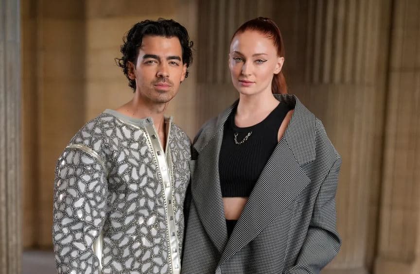Sophie Turner padit Joe Jonas, kërkon që fëmijët e tyre të kthehen në Angli
