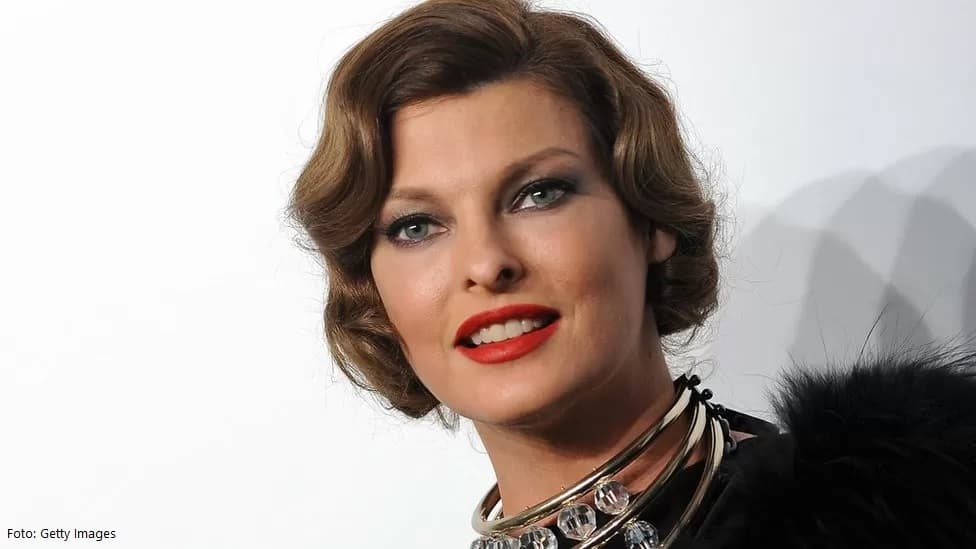 Linda Evangelista ka bërë mastektomi pas diagnostikimit me kancer të gjirit