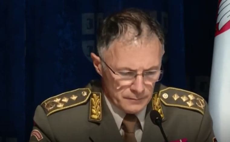Kryeushtaraku i Serbisë: Radojçiq u stërvit privatisht, jo me ne (VIDEO)