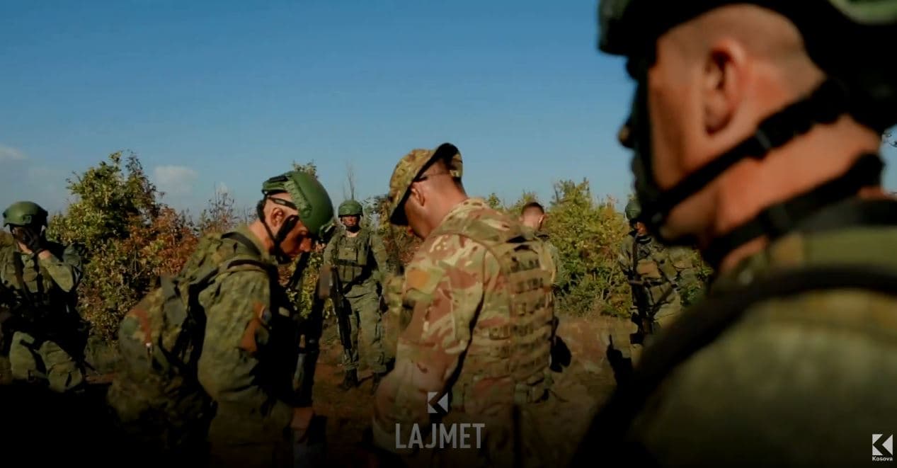 Ekskluzive: FSK-ja e trajnon Ukrainën në deminim dhe ushtrime bazike (VIDEO)