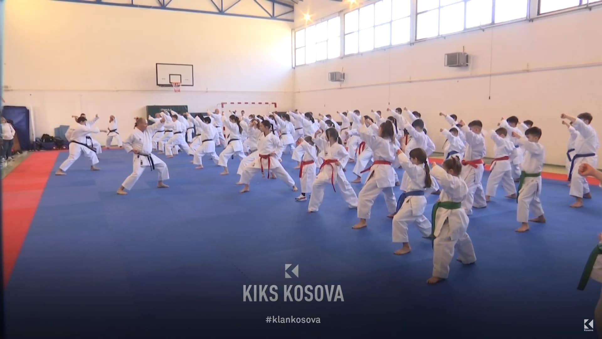 Karateistët e çojnë në gjykatë Hajrulla Çekun, ai hesht (VIDEO)