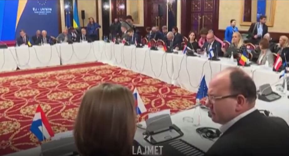 Ministri suedez harron pasaportën, mungon në samit (VIDEO)
