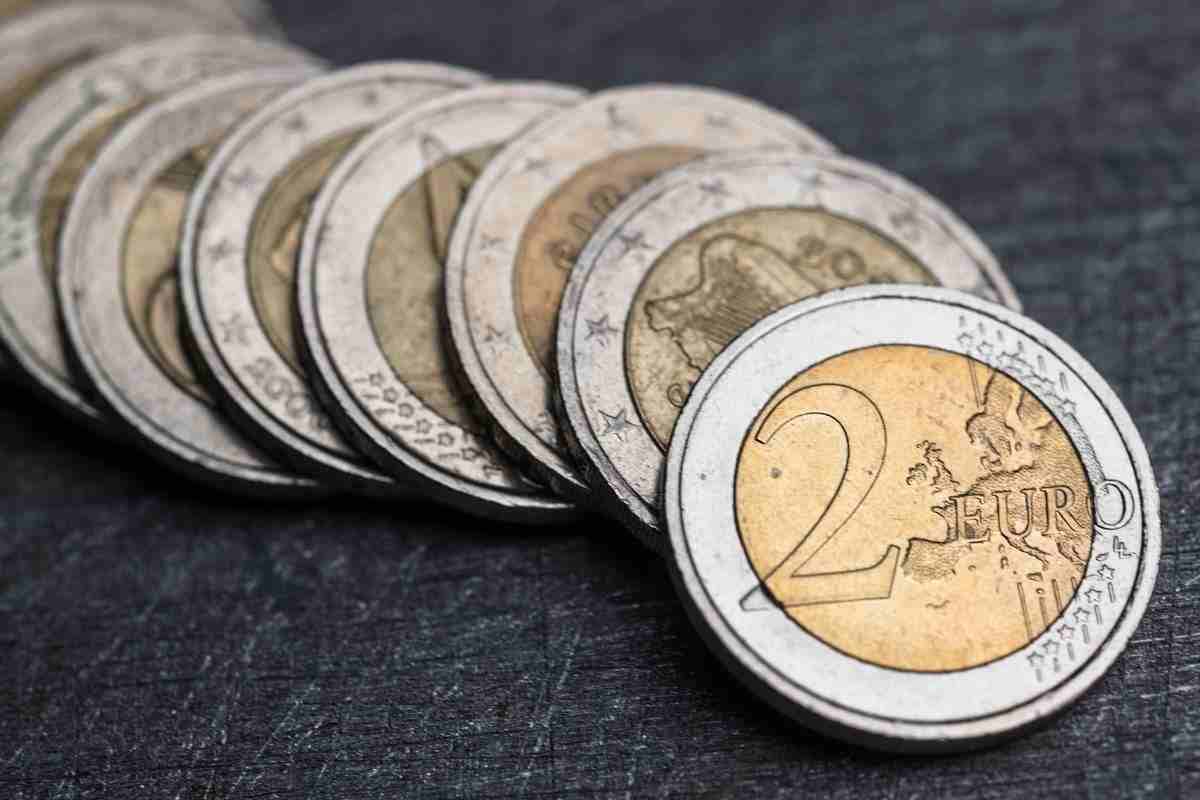 Deponohen në një bankë në Prishtinë 251 monedha false nga dy euro