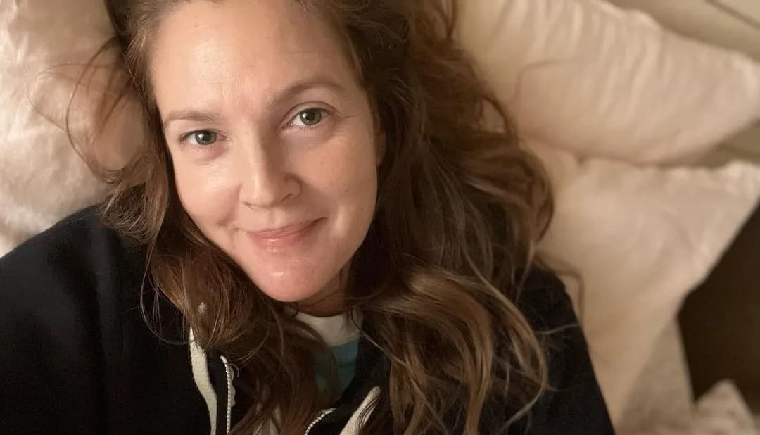 Drew Barrymore "i frikësohet" varësisë nga operacionet plastike