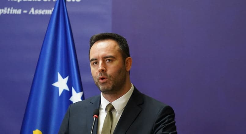 Konjufca thotë se dinari është dashur të hiqet moti – siguron se s’do ketë trazira