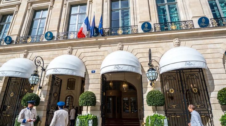 Unaza e humbur prej 750 mijë eurosh u gjet në fshesën me vakum të hotelit