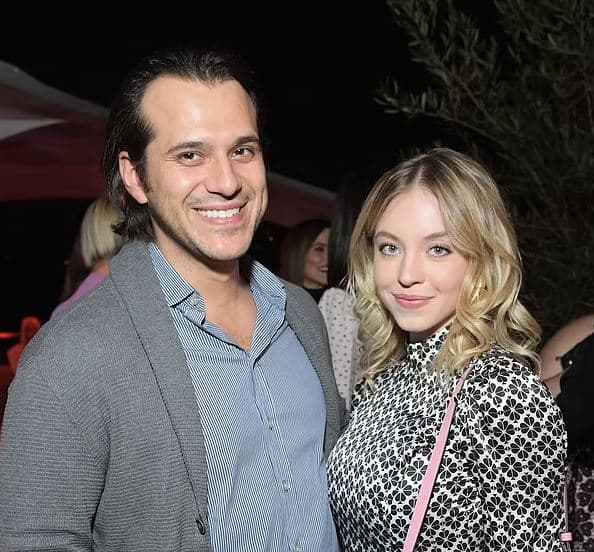 Sydney Sweeney ndan përditësime të paqarta për planet e saj të dasmës me të fejuarin, Jonathan Davino