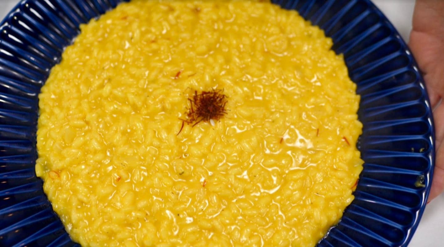 Receta nga "Shija e Anës": Rizoto milaneze me shafran (VIDEO)