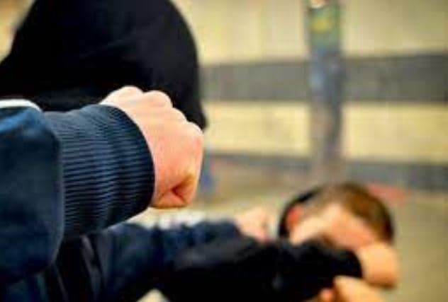 Shtime: U rrahën ndërmjet vete, katër persona përfundojnë në spital