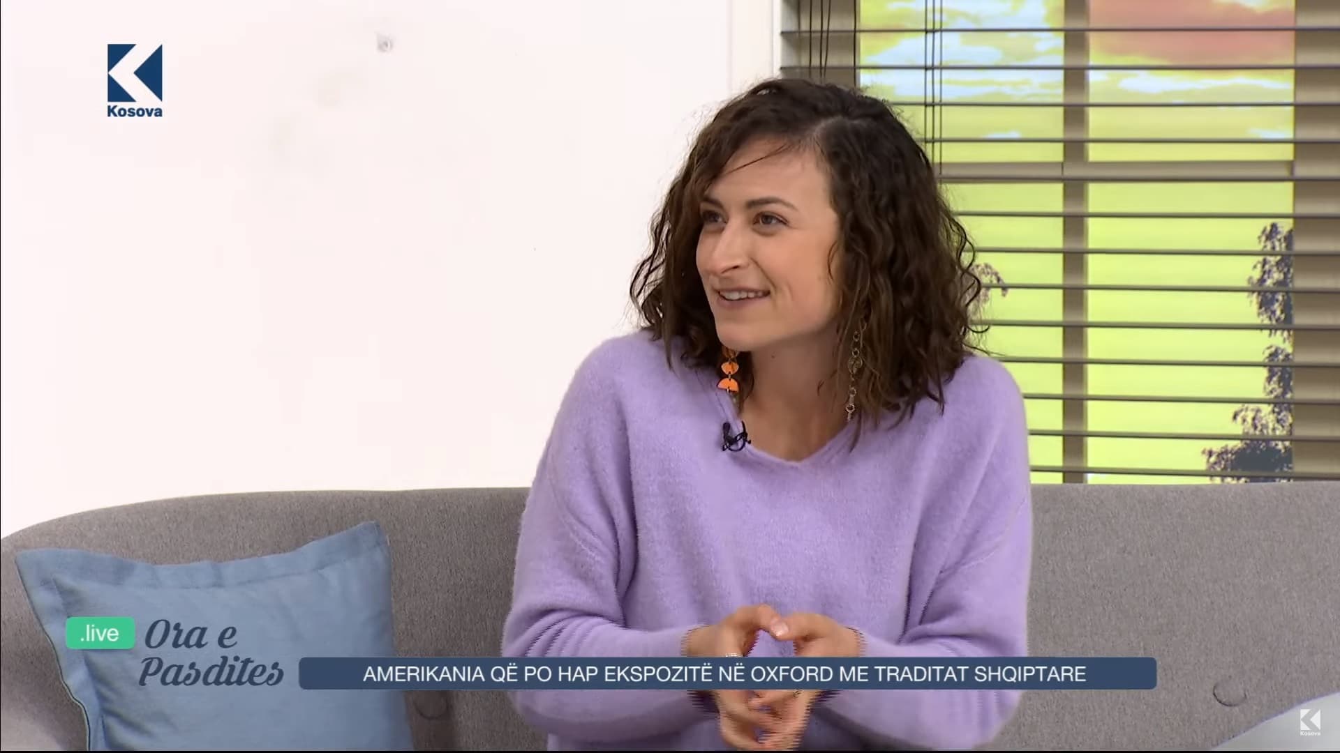 Amerikania që po hap ekspozitë në Oksford me traditat shqiptare (VIDEO)