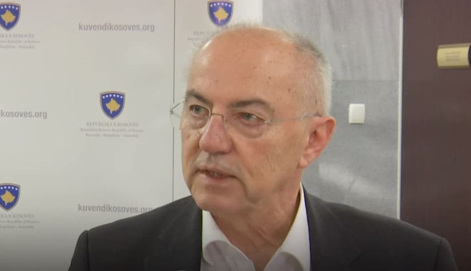 Deputeti gjermano-kroat: Vuçiq është në presion masiv (VIDEO)
