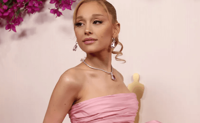 Ariana Grande s’do të organizojë turne për vitin e ardhshëm