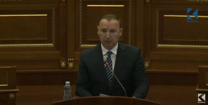 Zemaj: Mungesa e barnave shkon në tenderët brenda Ministrisë së Shëndetësisë