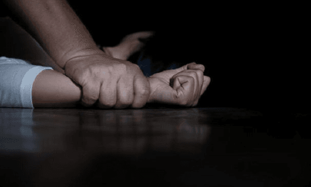 Dhunohet seksualisht një grua në Gjilan, arrestohet i dyshuari
