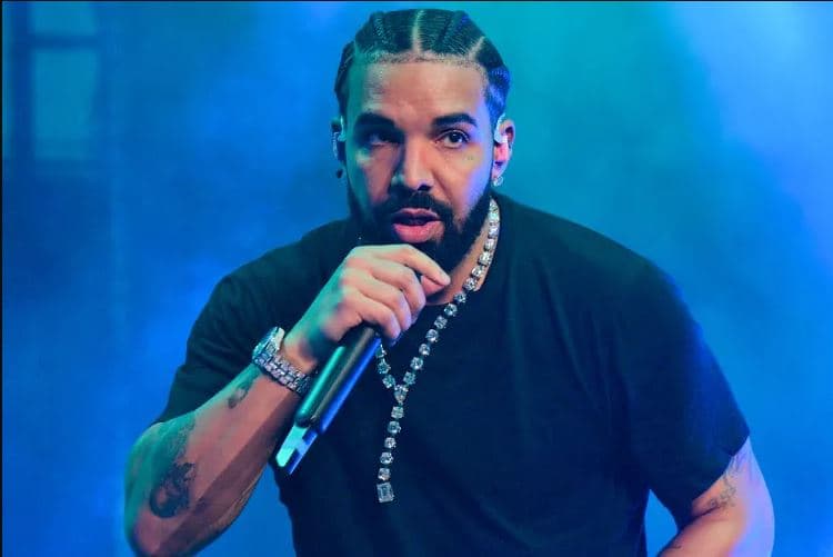 Drake i premton fanses se do t'ia paguajë shtëpinë e nënës së ndjerë