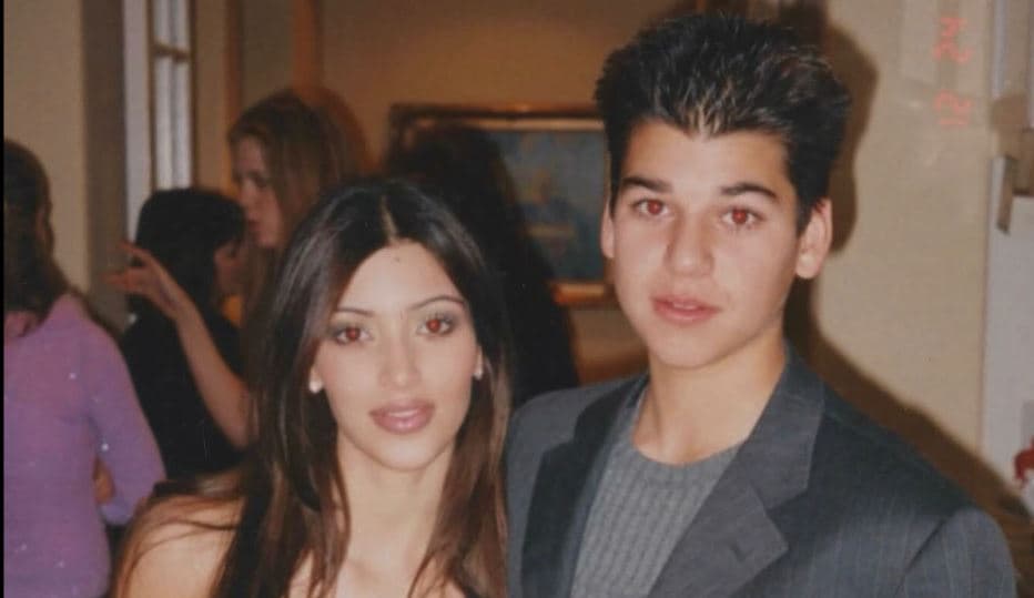 Kim Kardashian ia uron ditëlindjen vëllait të saj me një fotografi të rrallë