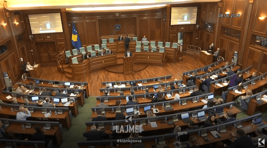 Ligji për Zgjedhjet në Kushtetuese: A i pezullon nëse ato shpallen? (VIDEO)