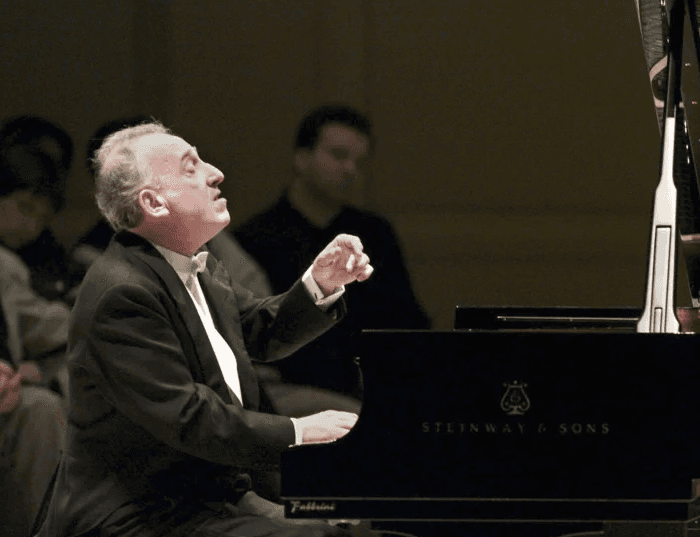 Vdes pianisti i njohur italian, Maurizio Pollini
