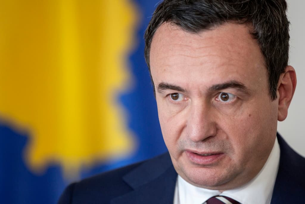 Kurti ngacmon ish-qeveritë: Po, do t’i përfundojmë punët që i latë keq e në gjysmë