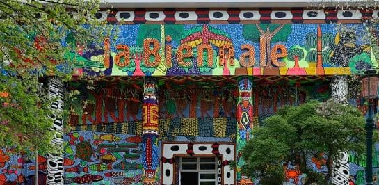 Bienalja e Venecias u jep zë të huajve