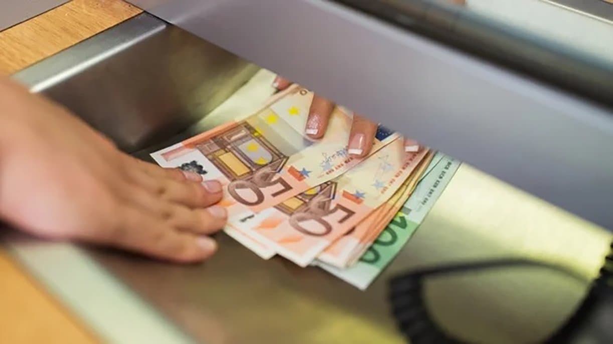 85 milionë euro dërgoi mërgata në Kosovë gjatë shkurtit, konfirmon BQK