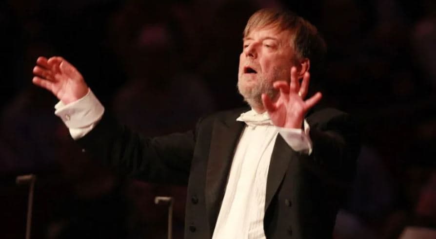 Vdes dirigjenti britanik në moshën 80-vjeçare, Sir Andrew Davis