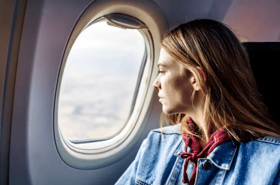 Udhëtimi me aeroplan ka ndikim të rëndësishëm në mushkëri, thotë mjeku