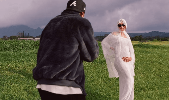 Zbulohet si po ndjehen Justin dhe Hailey Bieber teksa po presin fëmijë