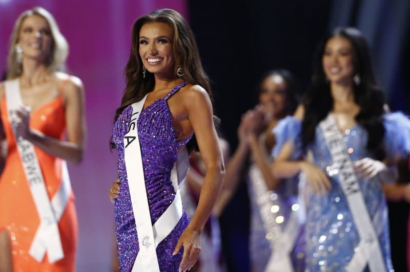 Miss ShBA-ja, Noelia Voigt, merr 'vendim të vështirë' për të dhënë dorëheqjen, citon shëndetin mendor