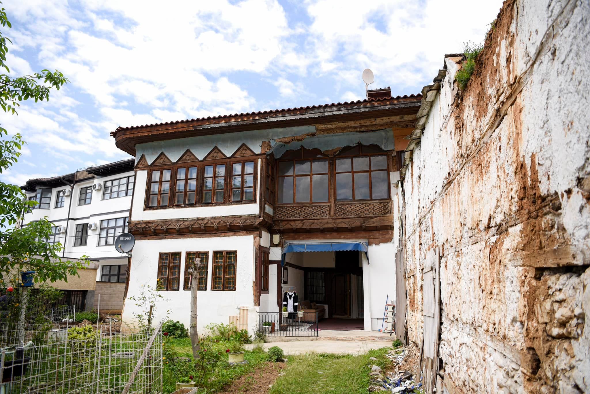 Restaurohet shtëpia tradicionale e shek.XVIII e Adem Aga Gjonit në Prizren