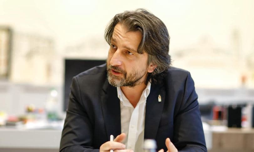 Rama merr vendimin, ndalohet ekspozimi i mallrave në hapësira publike dhe rrugë