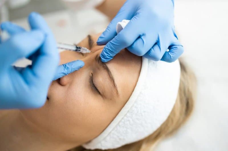 Injeksionet me Botox të rremë sëmurin 17 gra në 9 shtete të ShBAsë